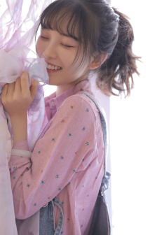 年轻妈妈的